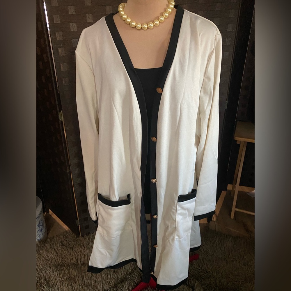 Elegant White and Black Blazer